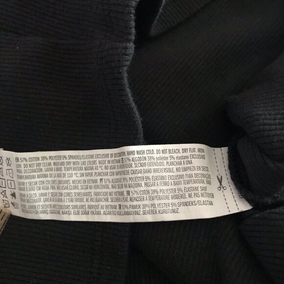 Forever 21 Top Medium NYC Black Cropped Baby Tee Ribbed Grunge Y2K Baddie Indie - Picture 9 of 10